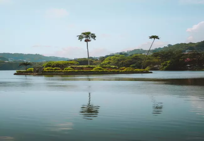 دریاچه کندی