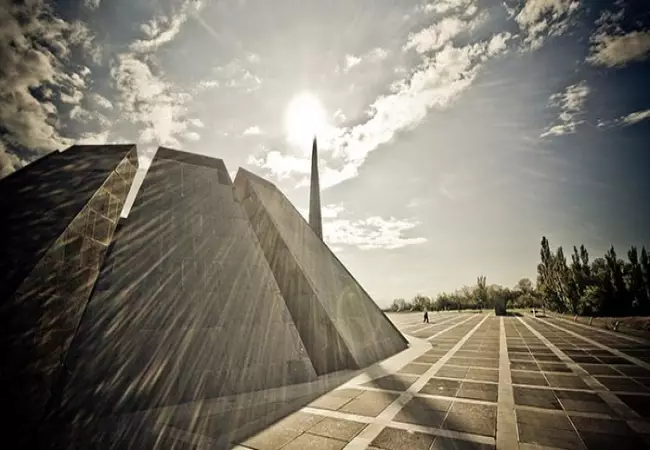 یادمان نسلکشی ارمنیها در ایروان